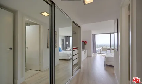 a en suite bathroom with a shower