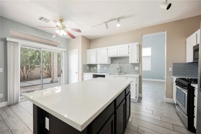 $2,450 | 138 Camino Capri, Henderson, NV 89012