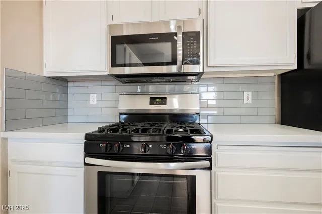 $2,450 | 138 Camino Capri, Henderson, NV 89012