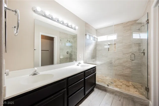 $2,450 | 138 Camino Capri, Henderson, NV 89012