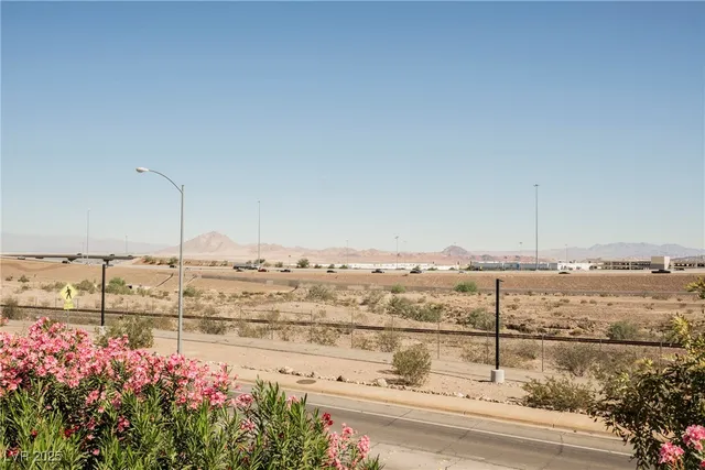 $2,450 | 138 Camino Capri, Henderson, NV 89012