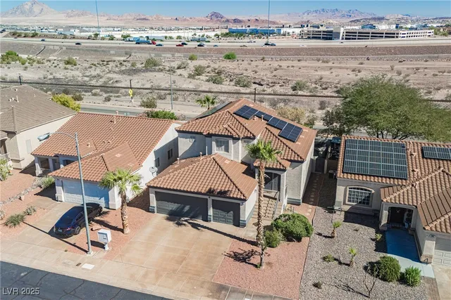 $2,450 | 138 Camino Capri, Henderson, NV 89012