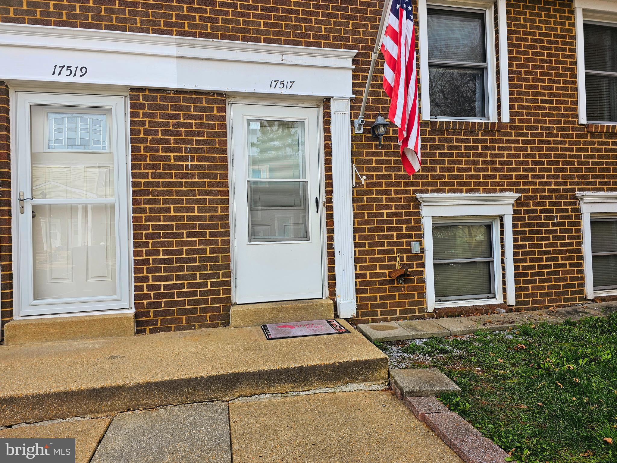 17517 Kohlhoss Road Poolesville, MD 20837 - Photo 3 of 25 Put a chair out front and watch the (Poolesville)