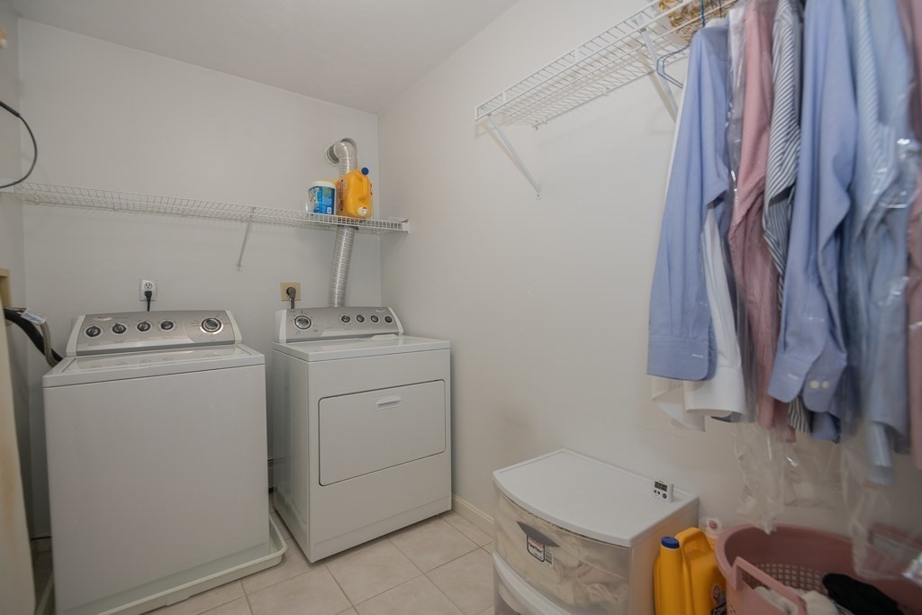 7 Round Table Road Shrewsbury, MA 01545 - Photo 31 of 39 a utility room with dryer and washer