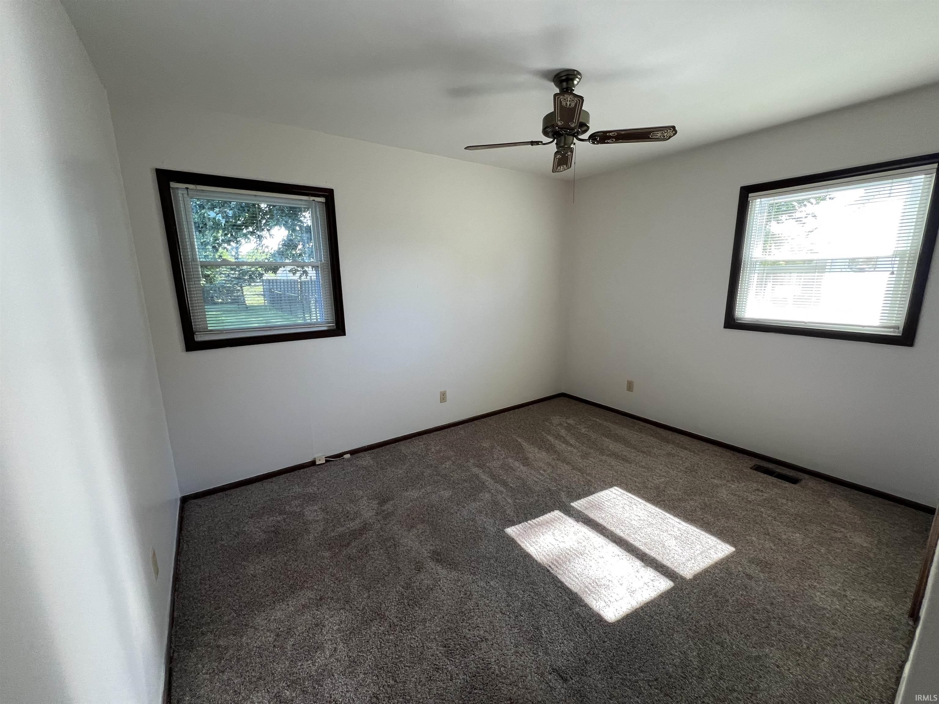 1818 Oak Street Linton, IN 47441 - Photo 9 of 17