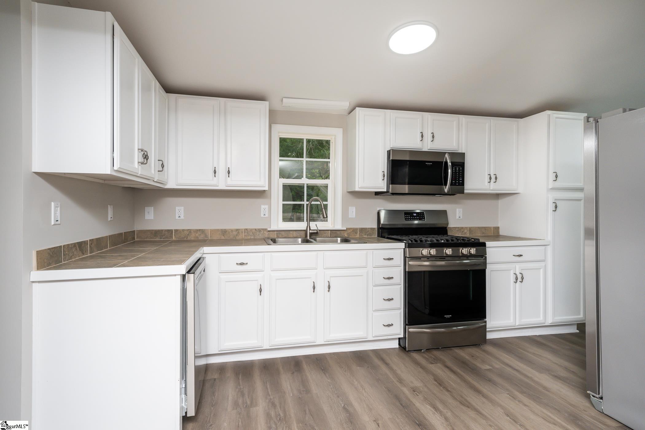 108 Murdock Road Belton, SC 29627 - Photo 6 of 18