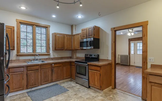 $299,900 | 10 King Street, Rockingham, VT 05101