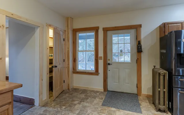 $299,900 | 10 King Street, Rockingham, VT 05101