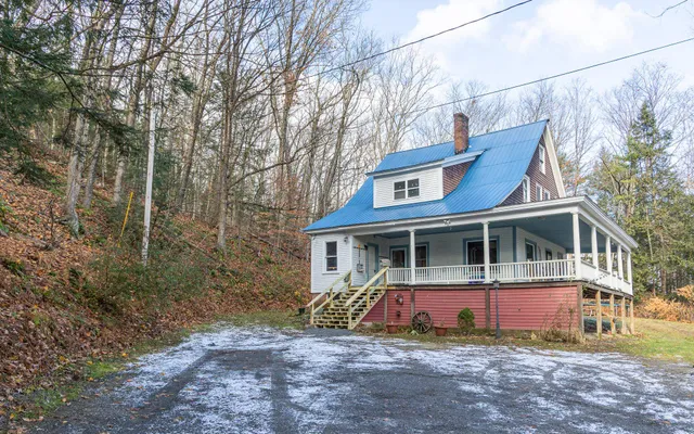 $299,900 | 10 King Street, Rockingham, VT 05101