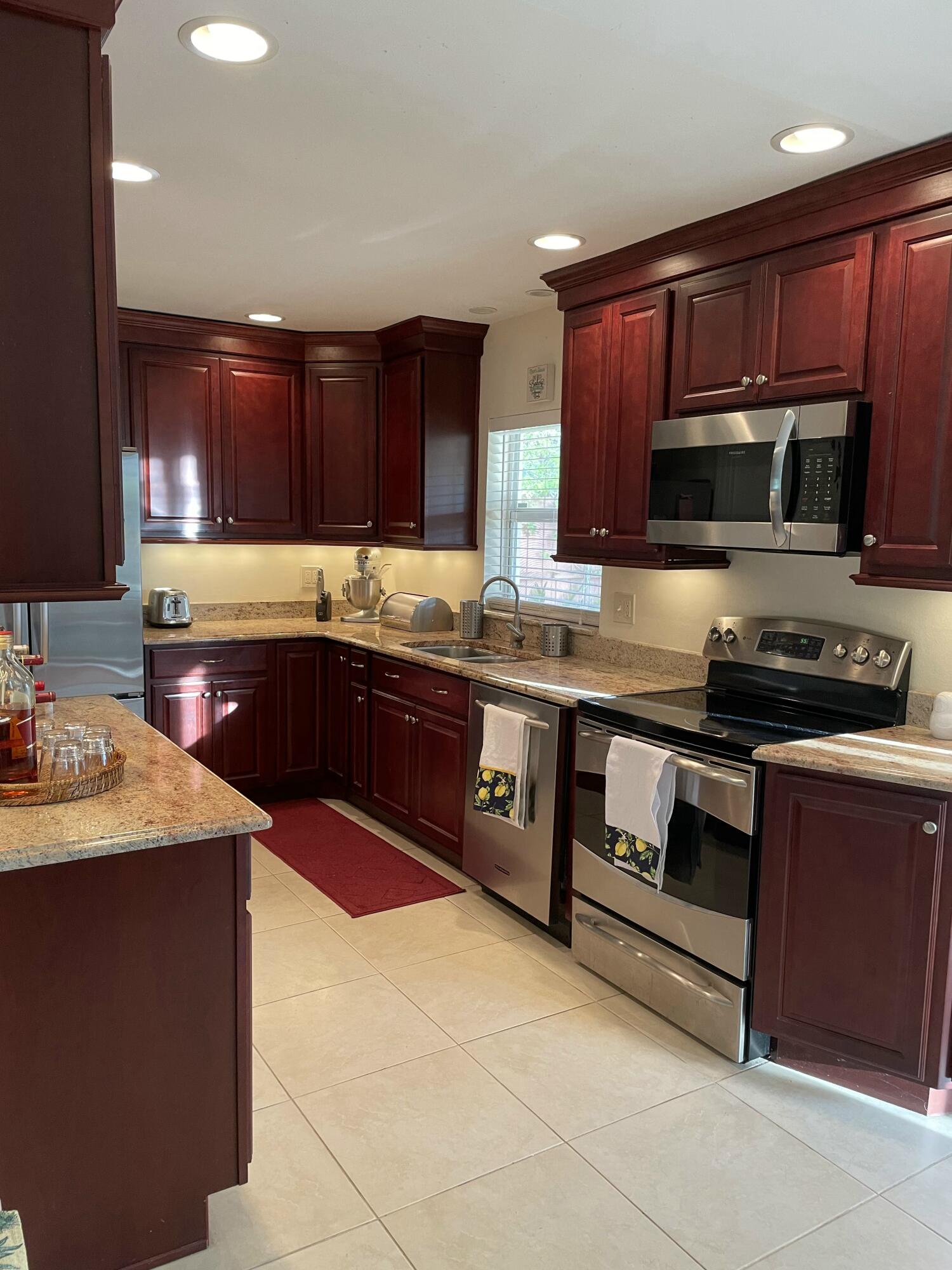 9408 Gettysburg Road Boca Raton, FL 33434 - Photo 13 of 17 Kitchen 2