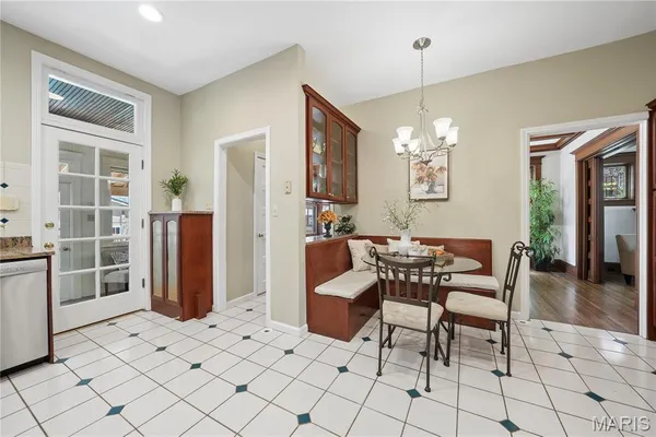 $800,000 | 6335 Pershing Avenue, University City, MO 63130
