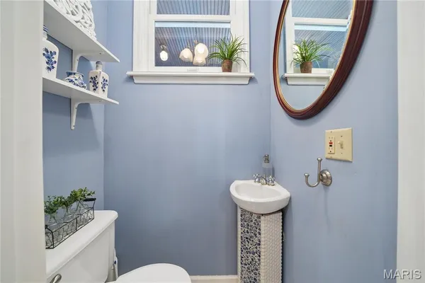 $800,000 | 6335 Pershing Avenue, University City, MO 63130