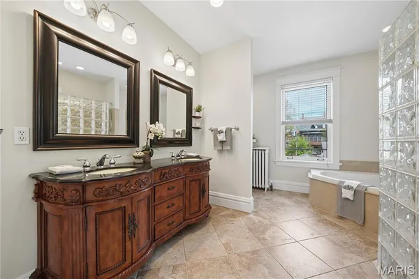 $800,000 | 6335 Pershing Avenue, University City, MO 63130