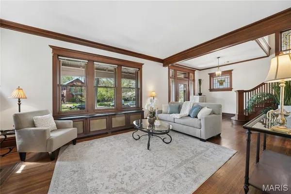 $800,000 | 6335 Pershing Avenue, University City, MO 63130