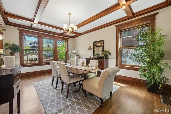 $800,000 | 6335 Pershing Avenue, University City, MO 63130