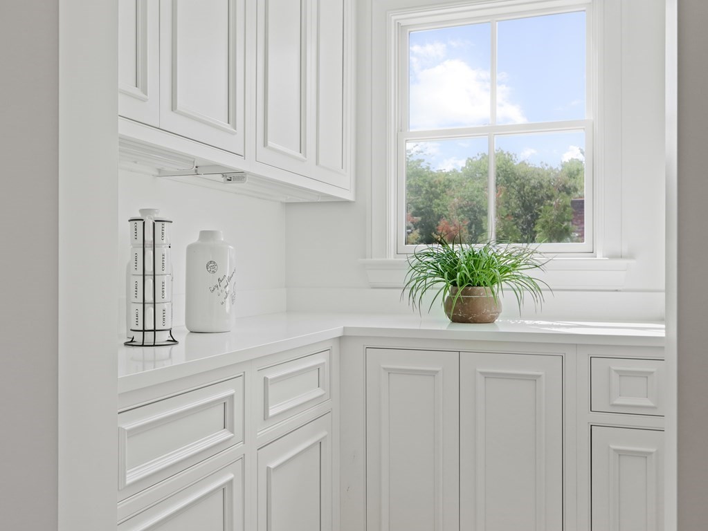 45 Azalea Road Waltham, MA 02452 - Photo 13 of 42 Gallery Image 13