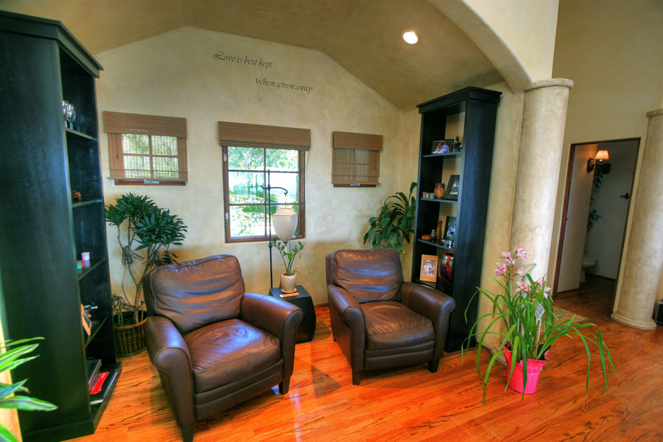10 Rubio Road Santa Barbara, CA 93103 - Photo 14 of 20 Sitting Area