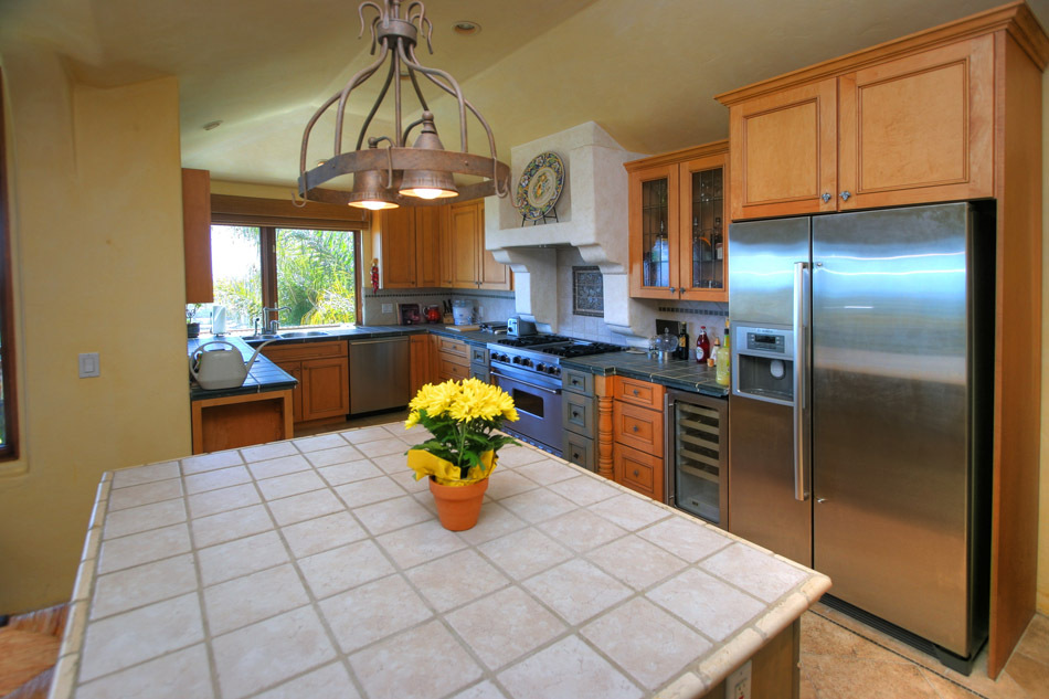 10 Rubio Road Santa Barbara, CA 93103 - Photo 6 of 20 Kitchen