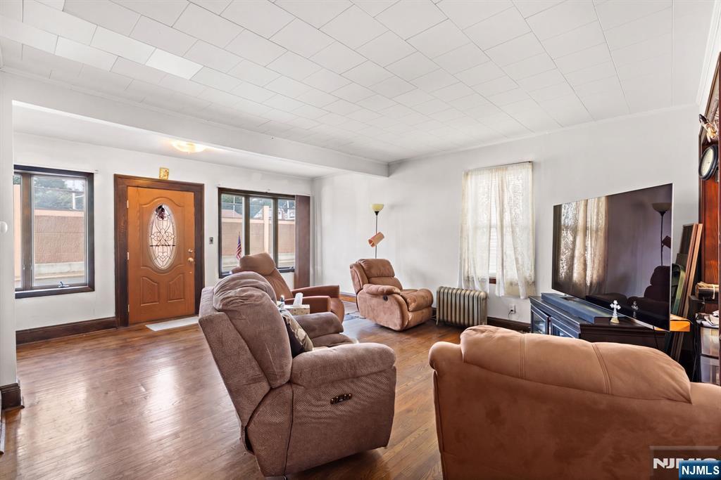 420 Rutherford Avenue Lyndhurst, NJ 07071 - Photo 3 of 23 Gallery Image 3