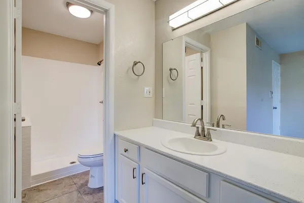$1,599 | 3402 North 32nd Street, Unit 129, Phoenix, AZ 85018