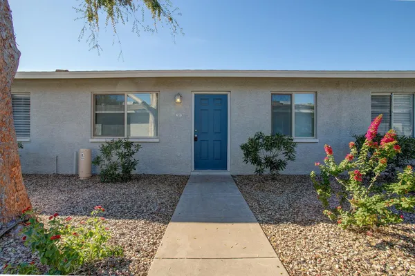 $1,599 | 3402 North 32nd Street, Unit 129, Phoenix, AZ 85018