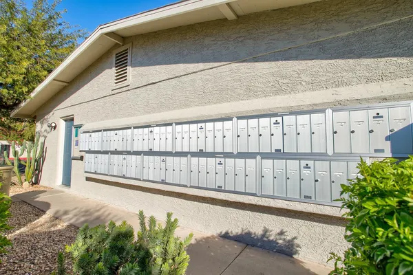 $1,599 | 3402 North 32nd Street, Unit 129, Phoenix, AZ 85018