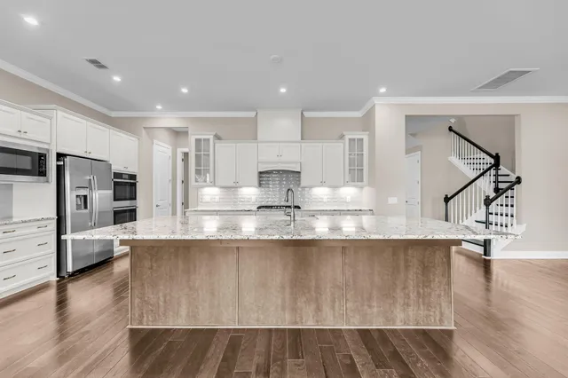 $824,900 | 327 Tupelo Lake Drive, Summerville, SC 29486