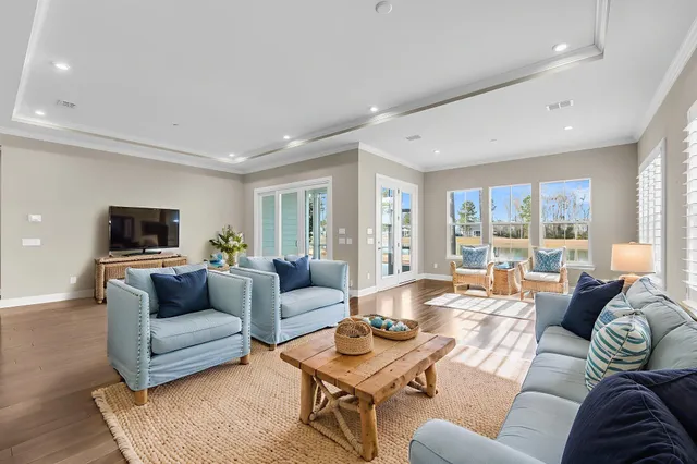 $824,900 | 327 Tupelo Lake Drive, Summerville, SC 29486