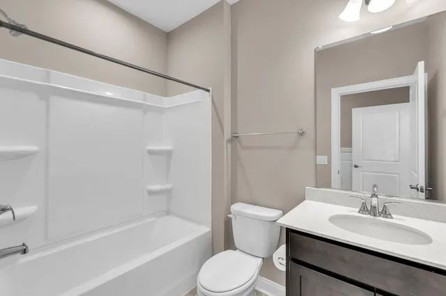 $824,900 | 327 Tupelo Lake Drive, Summerville, SC 29486