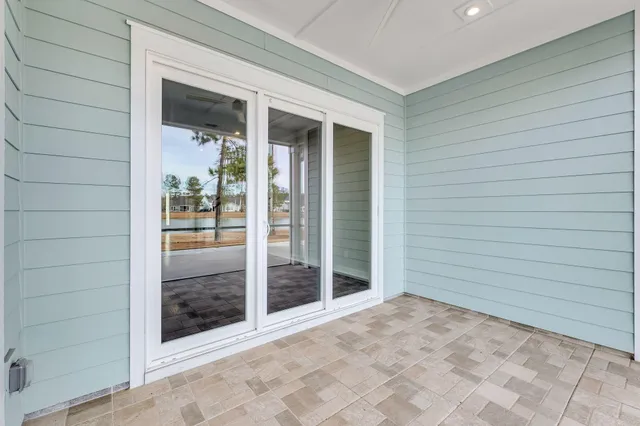 $824,900 | 327 Tupelo Lake Drive, Summerville, SC 29486