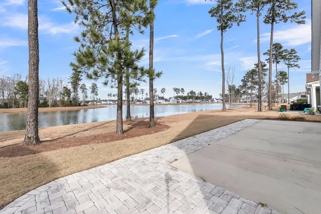 $824,900 | 327 Tupelo Lake Drive, Summerville, SC 29486