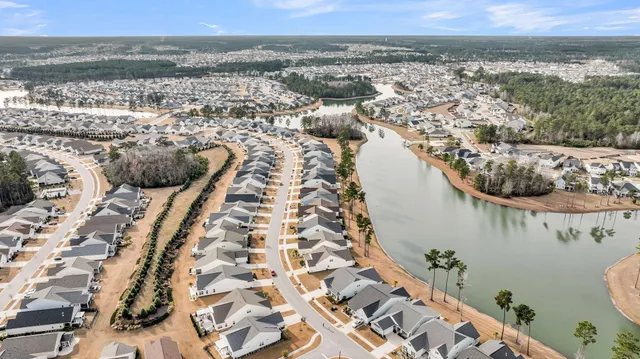 $824,900 | 327 Tupelo Lake Drive, Summerville, SC 29486