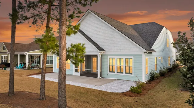 $824,900 | 327 Tupelo Lake Drive, Summerville, SC 29486
