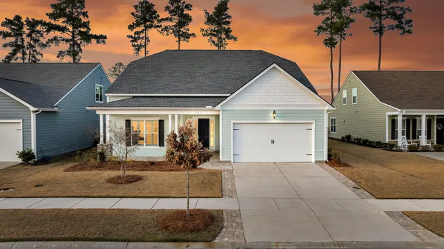 $824,900 | 327 Tupelo Lake Drive, Summerville, SC 29486