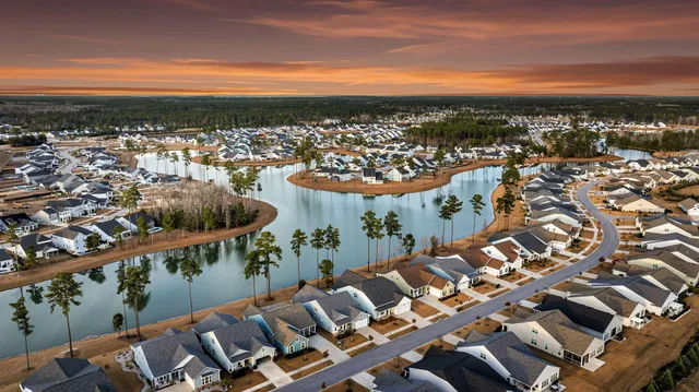 $824,900 | 327 Tupelo Lake Drive, Summerville, SC 29486