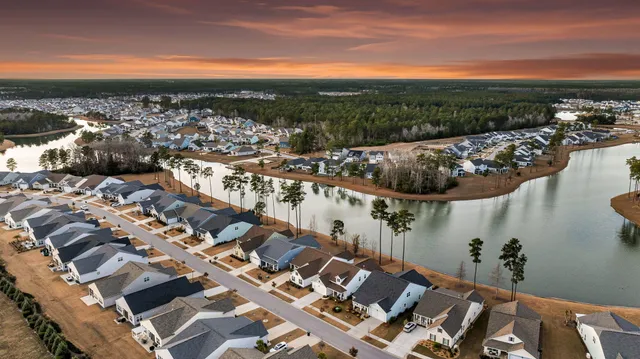 $824,900 | 327 Tupelo Lake Drive, Summerville, SC 29486