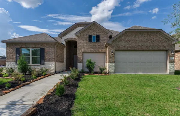 $474,925 | 13631 Lago Vista Drive, Iowa Colony, TX 77583