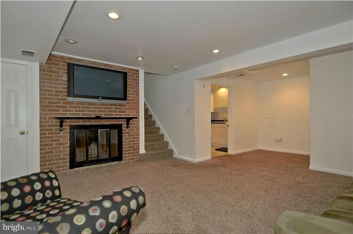 4501 Edgefield Road Kensington, MD 20895 - Photo 14 of 18 LL Family Room