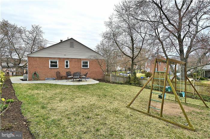 4501 Edgefield Road Kensington, MD 20895 - Photo 16 of 18 Exterior (Rear)