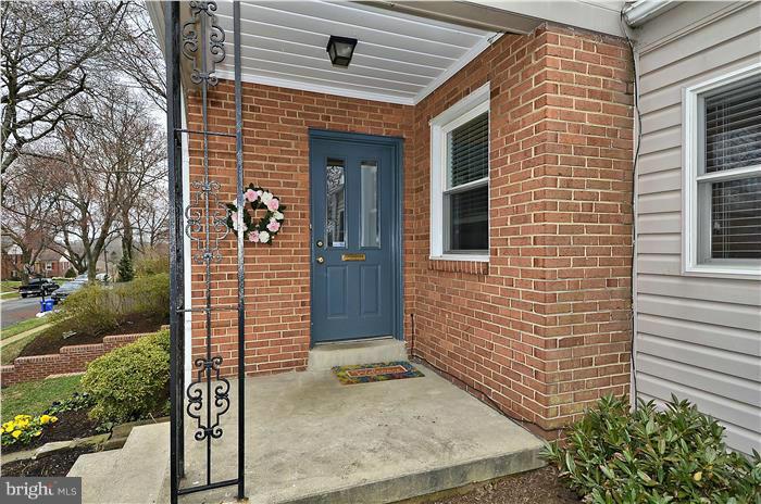 4501 Edgefield Road Kensington, MD 20895 - Photo 4 of 18 Porch