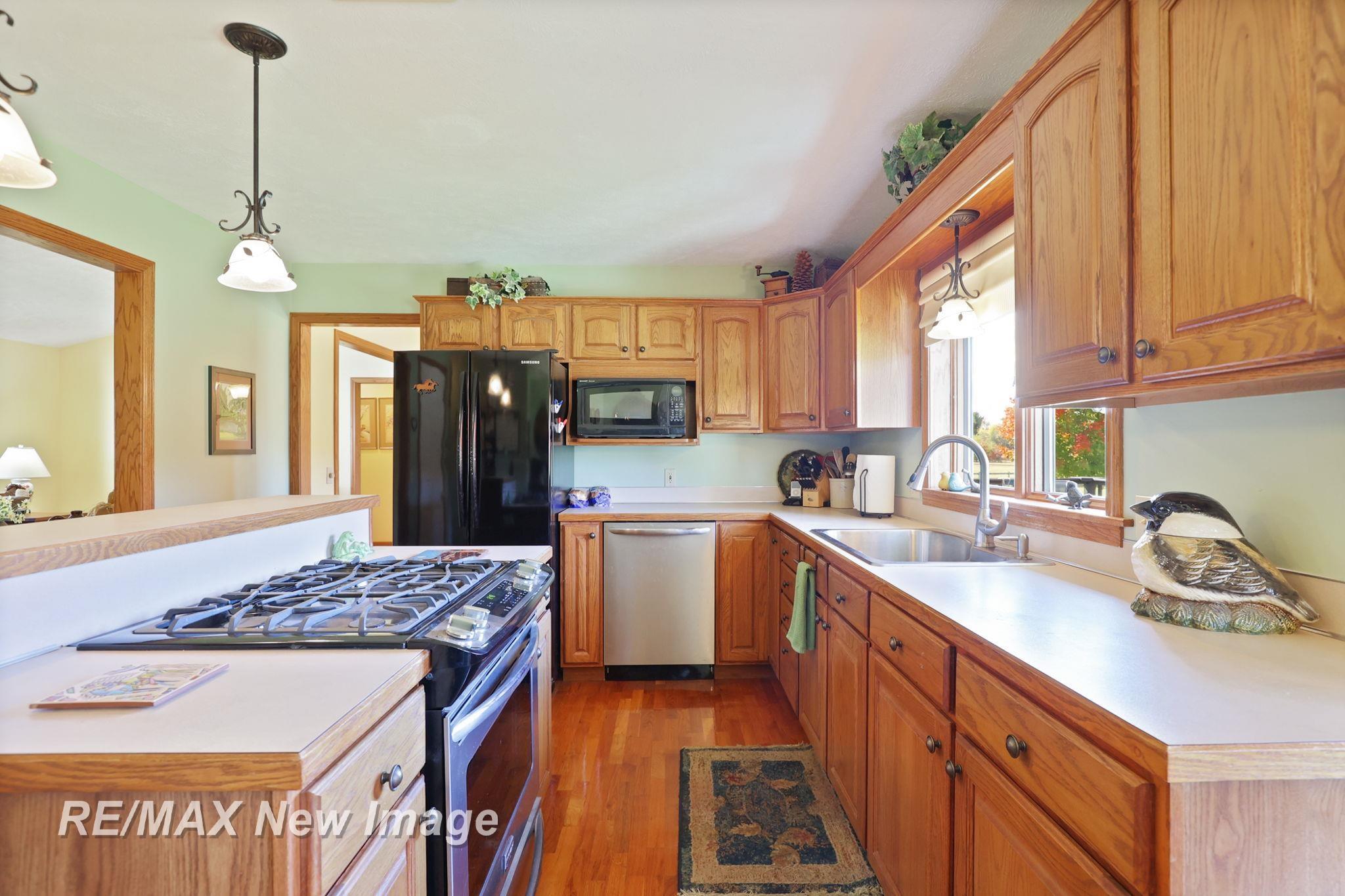 13886 Litchfield Road Montrose, MI 48457 - Photo 17 of 76 50192015-ddb3c7f0-e7b6-43e5-ae91-1b4bfe4fcc78.JPG