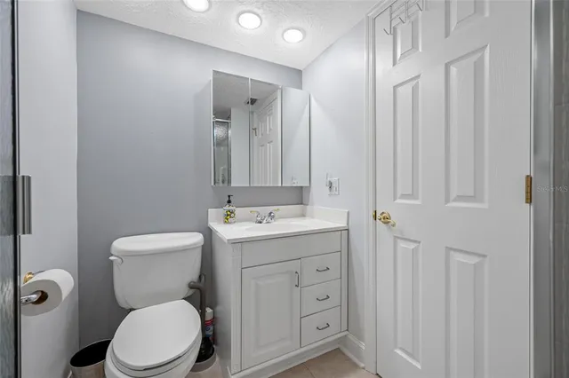 $329,900 | 3400 Cove Cay Drive, Unit 7C, Clearwater, FL 33760