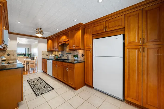 $329,900 | 3400 Cove Cay Drive, Unit 7C, Clearwater, FL 33760