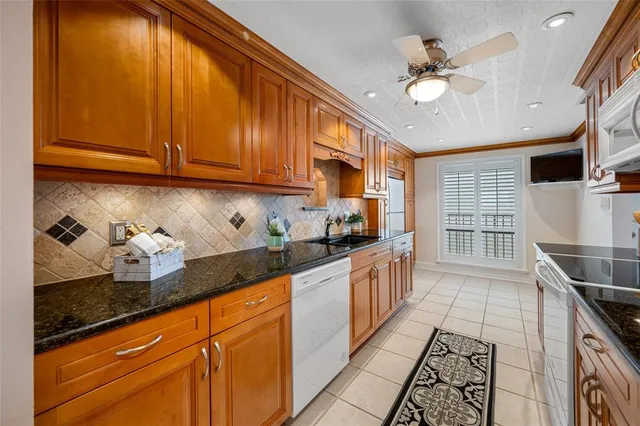 $329,900 | 3400 Cove Cay Drive, Unit 7C, Clearwater, FL 33760