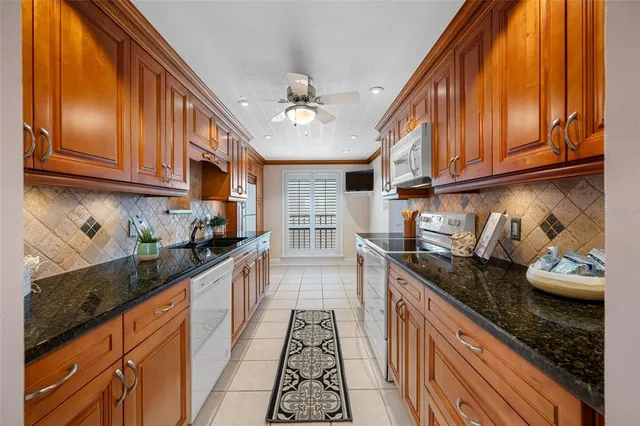 $329,900 | 3400 Cove Cay Drive, Unit 7C, Clearwater, FL 33760