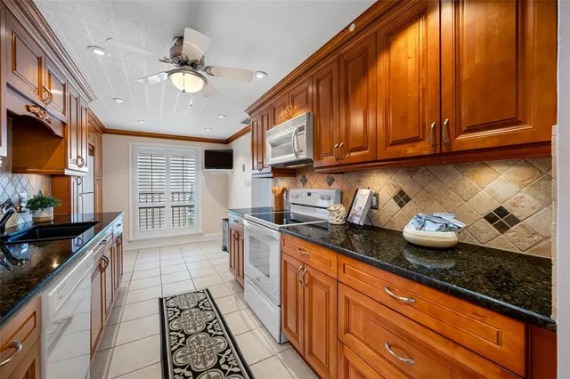 $329,900 | 3400 Cove Cay Drive, Unit 7C, Clearwater, FL 33760