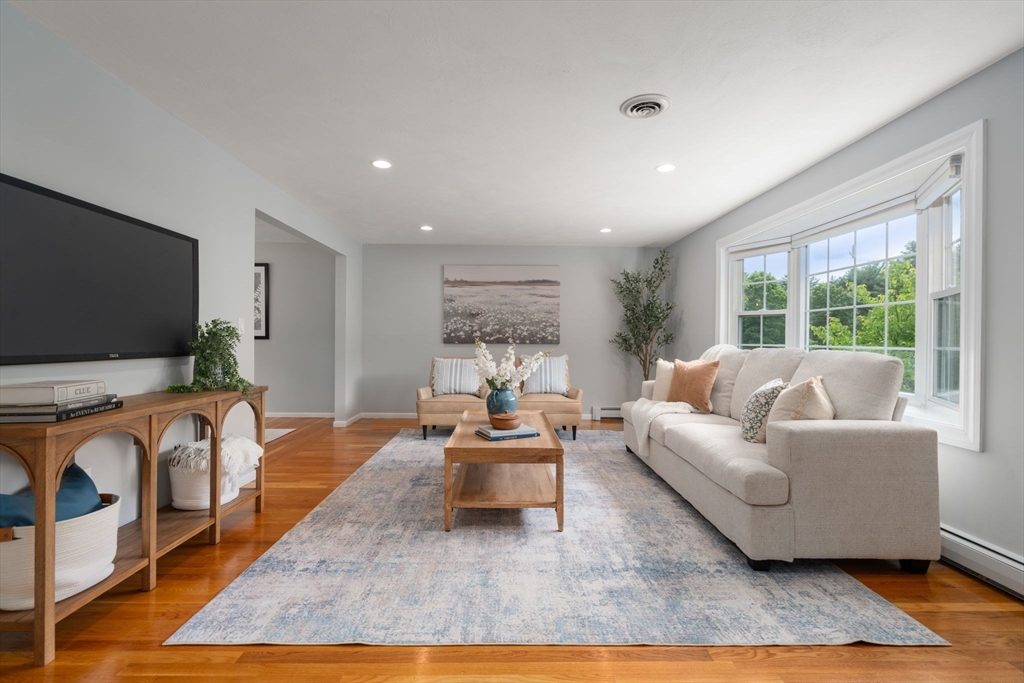 11 Fox Hill Road Framingham, MA 01701 - Photo 4 of 42