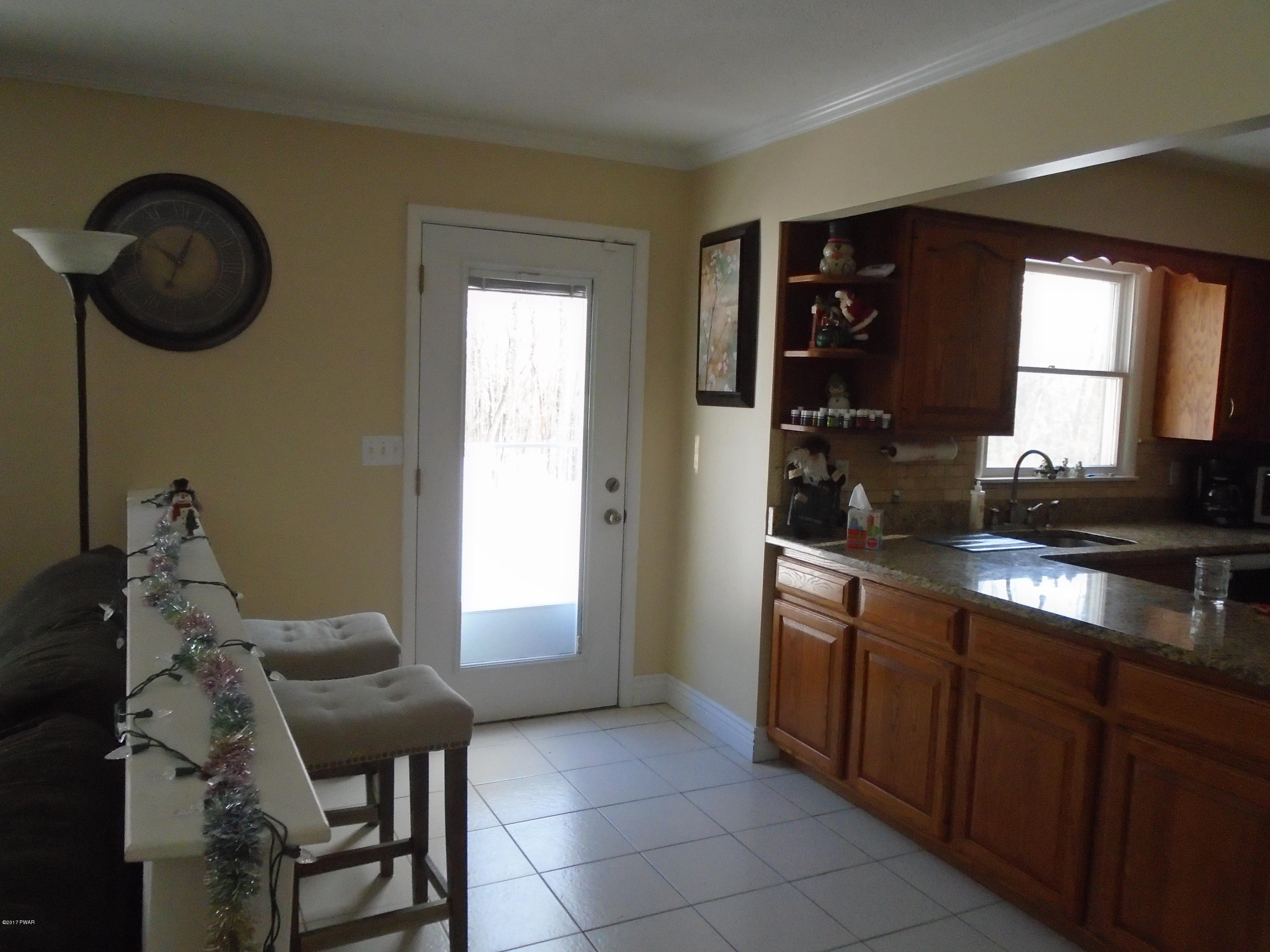 369 Cummins Hill Road Milford, PA 18337 - Photo 5 of 35