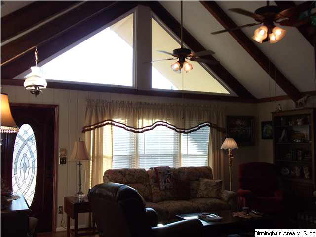 705 Pinewood Avenue Bessemer, AL 35023 - Photo 3 of 30