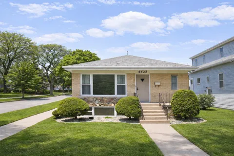 $450,000 | 6622 West George Street, Chicago, IL 60634
